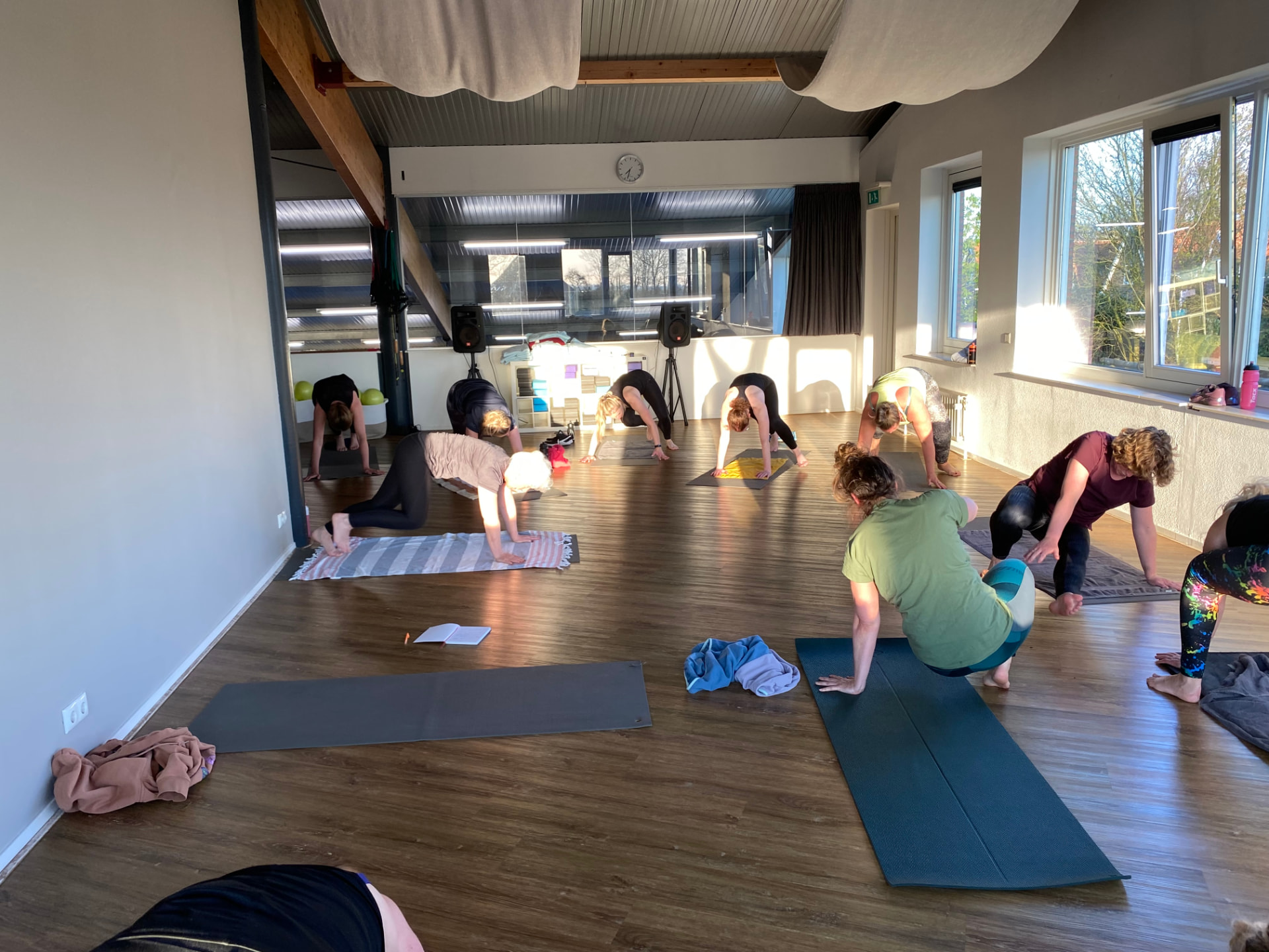 Bodyweight training in de lichte studio